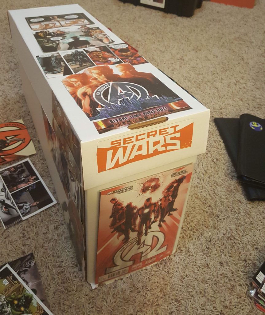 Decorating my longbox with Hickman comics